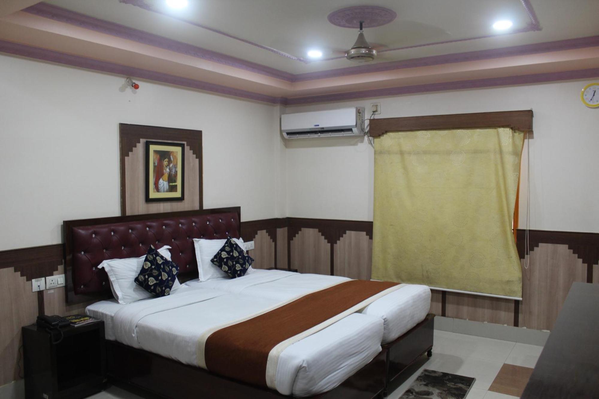Hotel Gokul Plaza Bhubaneswar Zewnętrze zdjęcie