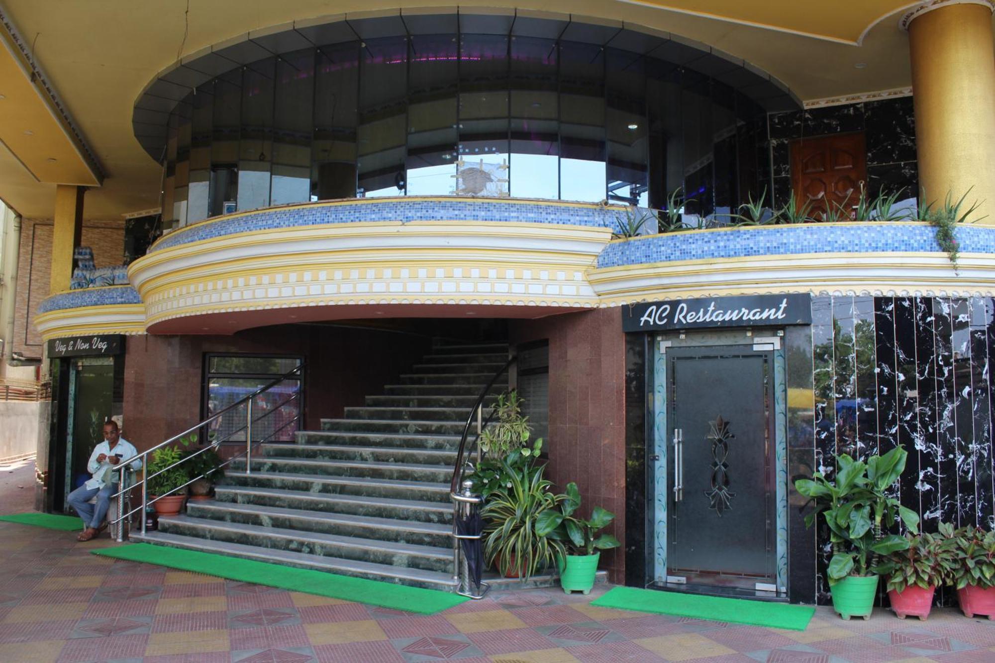 Hotel Gokul Plaza Bhubaneswar Zewnętrze zdjęcie